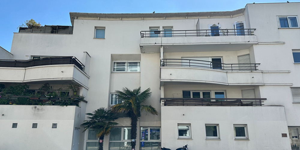 local commercial à BORDEAUX (33200)